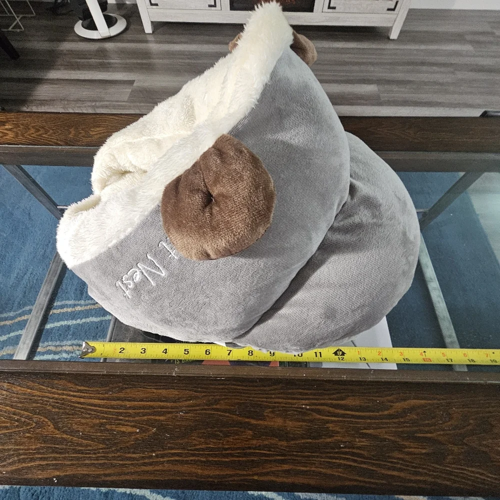Dog Kennel Bed Breathable Dog House Cute Slippers Shaped Dog Bed Cat Washable